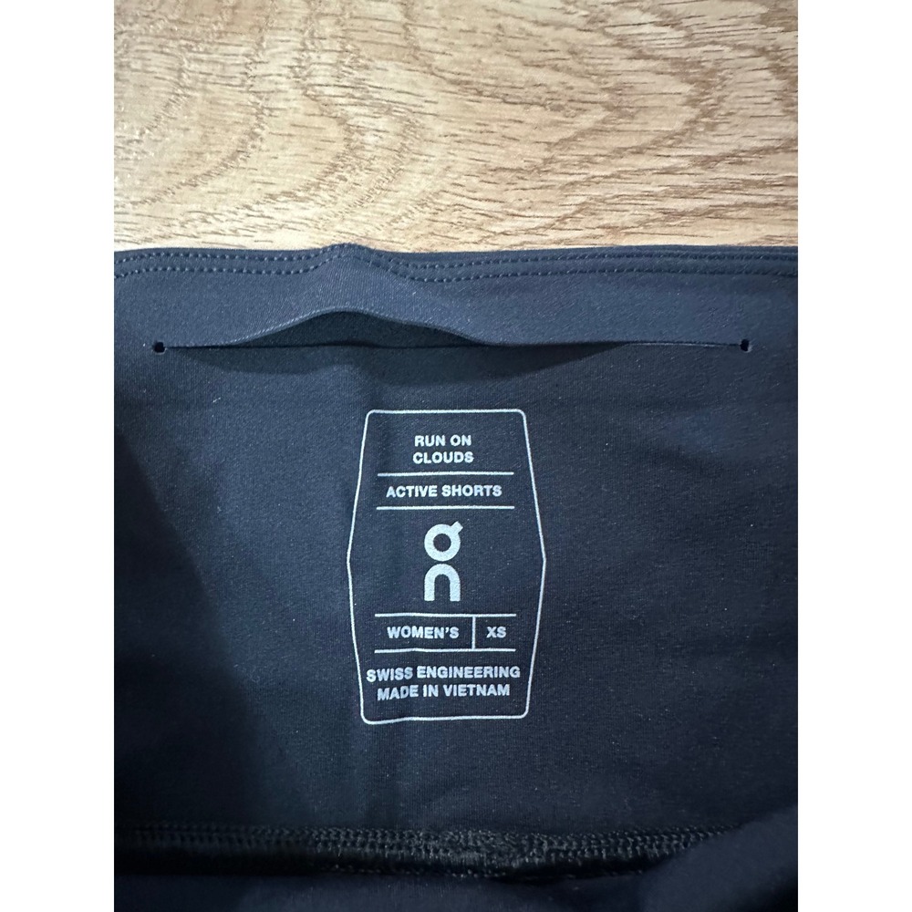 On Running Active Shorts Womens XS Black High Rise Biker Running Pocket - Picture 3 of 3